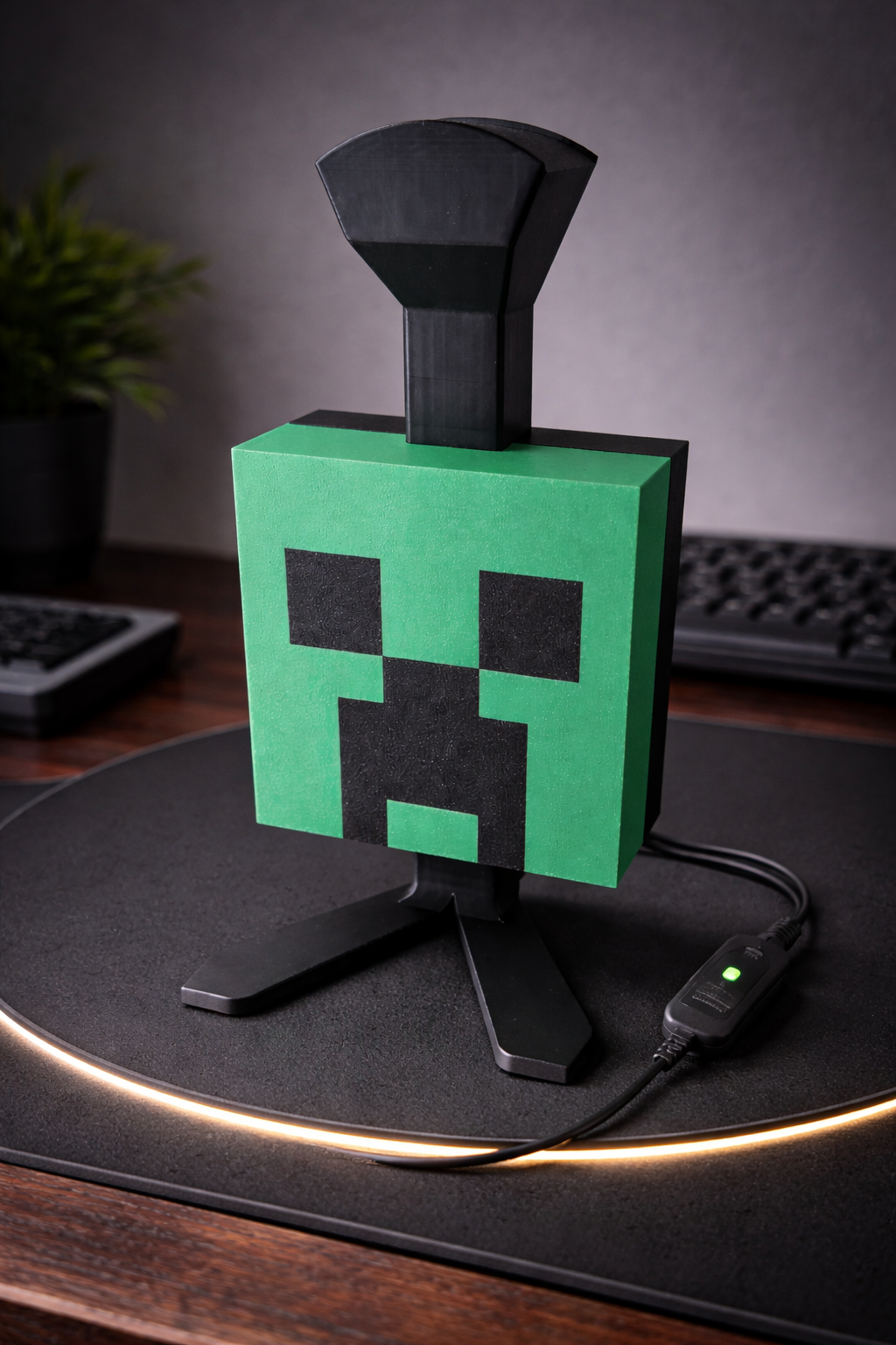Pixel Face Desk Light